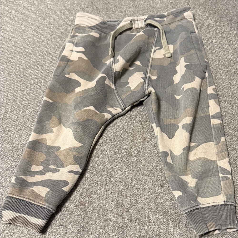Zara Camouflage joggers Kids Jogger Pants size 9-12m